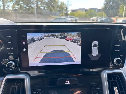Used 2022 Kia Sorento S w/ Panoramic Sunroof Package FWD image 14