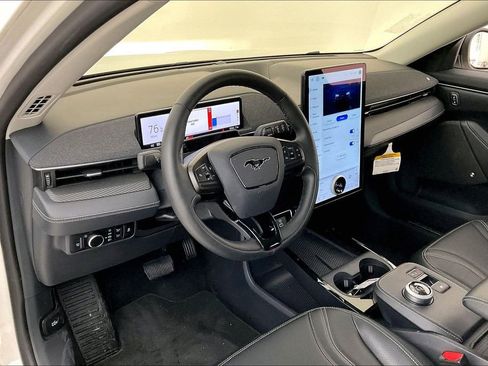 Used 2023 Ford Mustang Mach-E Premium image 17