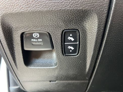 Used 2019 RAM 1500 Laramie image 26