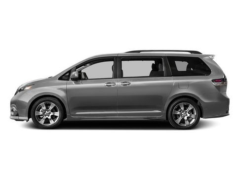 Used 2016 Toyota Sienna SE FWD image 3