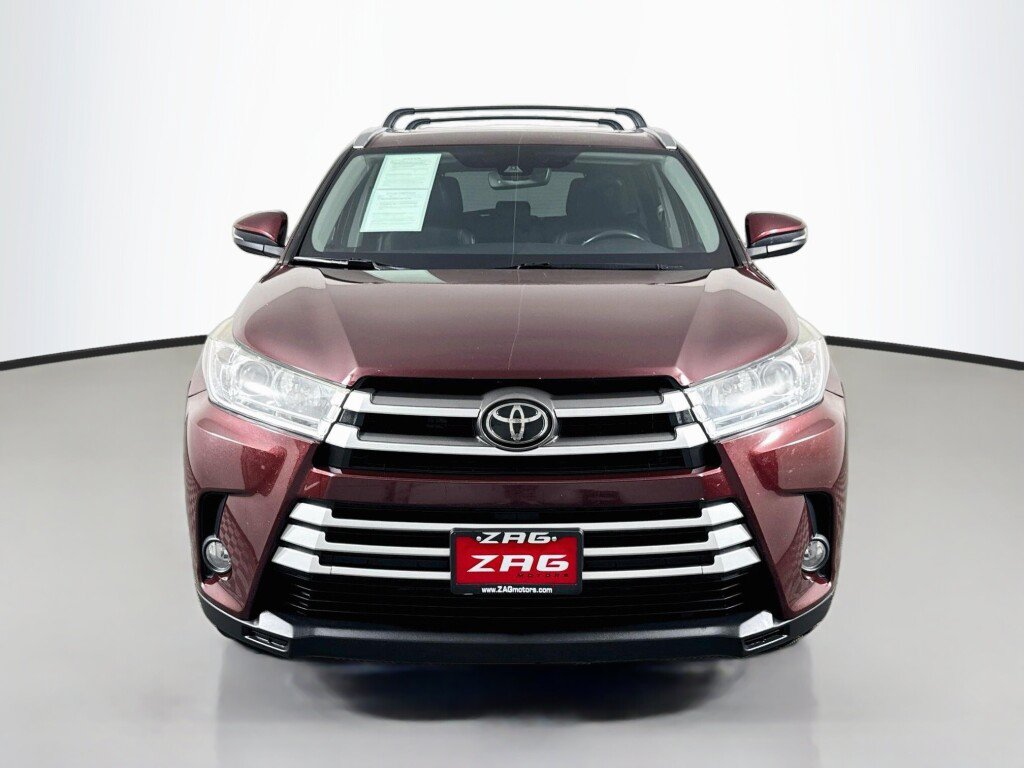 Used 2018 Toyota Highlander XLE AWD/4WD image 8