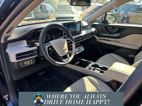 New 2026 Lincoln Corsair Premiere image 9