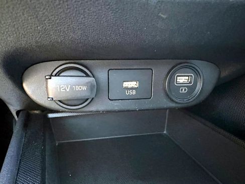 Used 2023 Hyundai Elantra SEL FWD image 24
