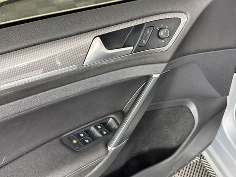 Used 2017 Volkswagen Golf Alltrack SE image 26