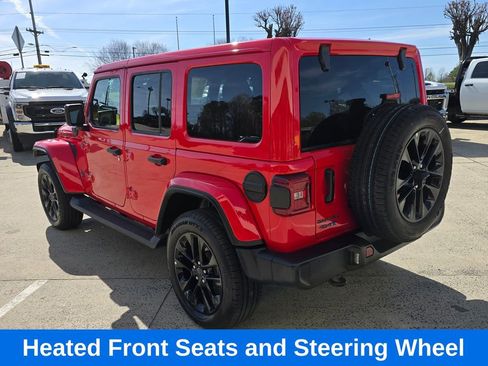 Used 2025 Jeep Wrangler Unlimited Sahara image 6