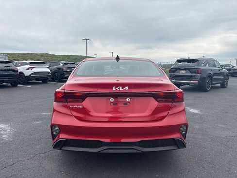 Certified 2024 Kia Forte LXS FWD image 4