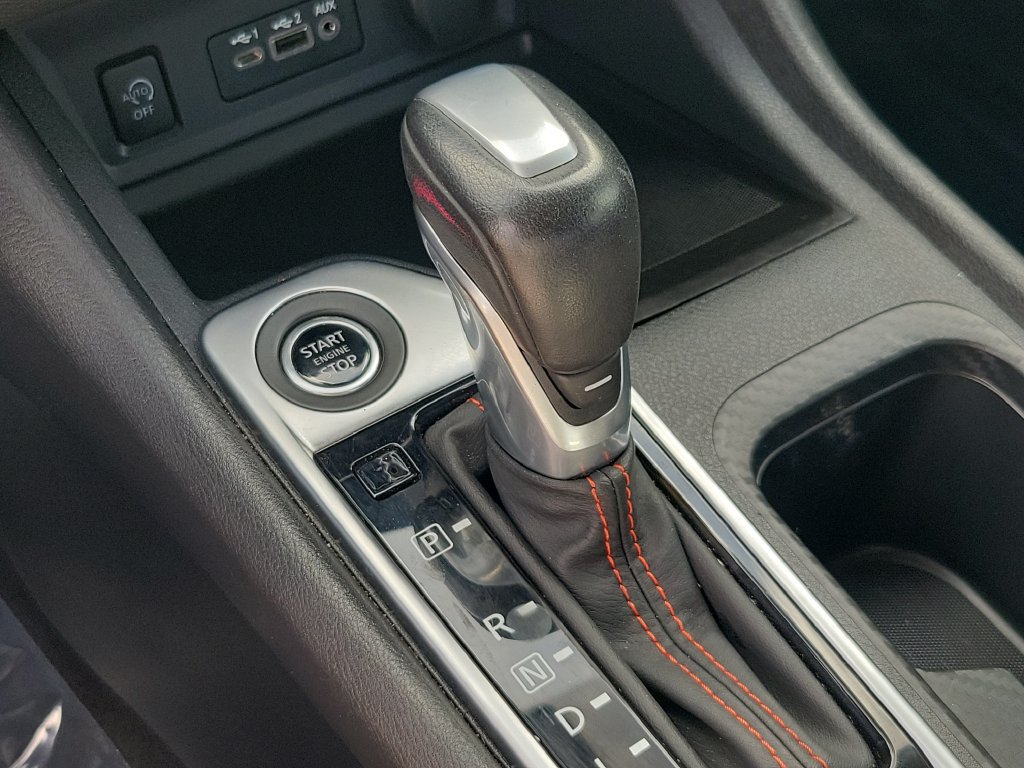 Certified 2025 Nissan Sentra SR FWD image 27