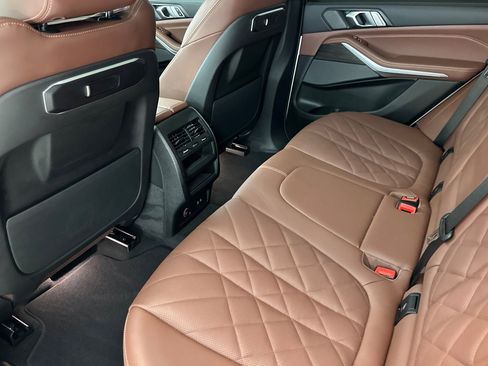 Certified 2025 BMW X5 xDrive50e w/ Premium Package image 26