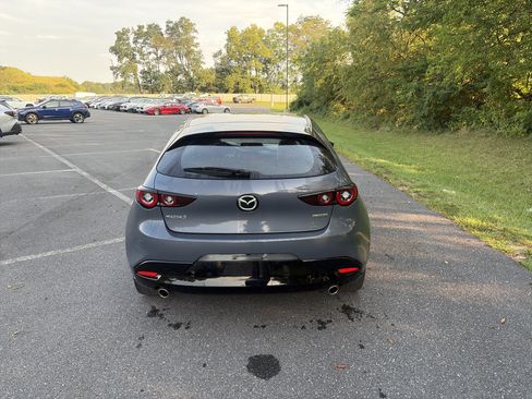 Used 2022 MAZDA MAZDA3 s FWD image 6