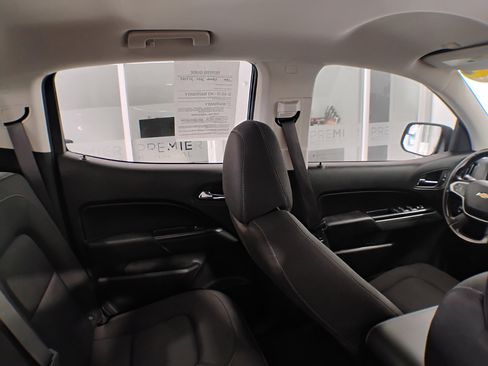 Used 2020 Chevrolet Colorado LT image 45