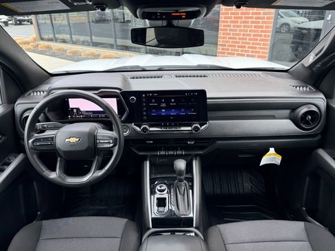 Used 2024 Chevrolet Colorado W/T w/ Safety Package image 13