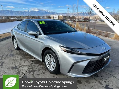 Used 2025 Toyota Camry LE image 1
