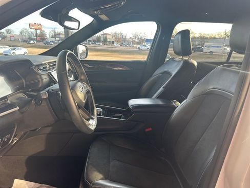 Used 2021 Jeep Grand Cherokee L Laredo image 9