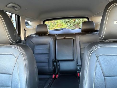 Used 2024 GMC Terrain Denali AWD/4WD image 19