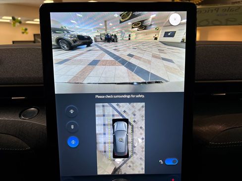 Certified 2025 Ford Mustang Mach-E GT image 27