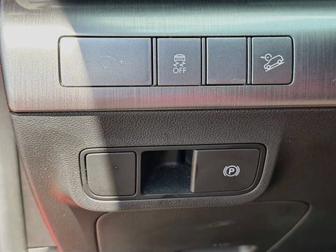 Used 2025 Hyundai Kona SEL FWD image 28