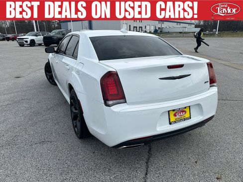 Used 2021 Chrysler 300 Touring w/ Sport Appearance Package RWD image 6