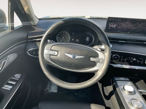 Used 2025 Genesis GV70 2.5T image 17