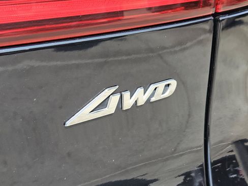 Used 2025 Genesis GV70 2.5T AWD/4WD image 8