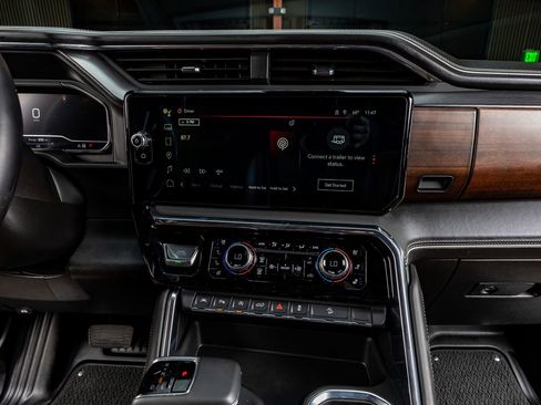 Used 2025 GMC Sierra 1500 Denali Ultimate image 24