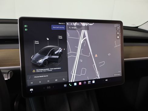Used 2023 Tesla Model Y Long Range AWD/4WD image 5