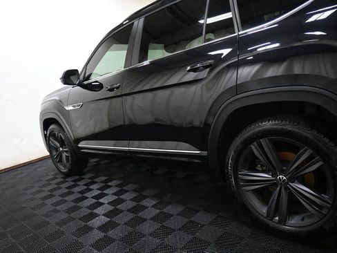 Used 2021 Volkswagen Atlas SE w/ Panoramic Sunroof Package AWD/4WD image 12