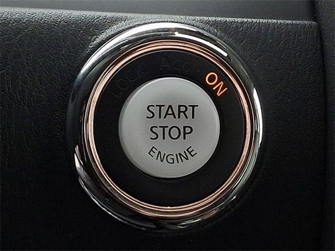 Used 2024 Nissan Armada SL w/ Captain's Chairs Package image 24