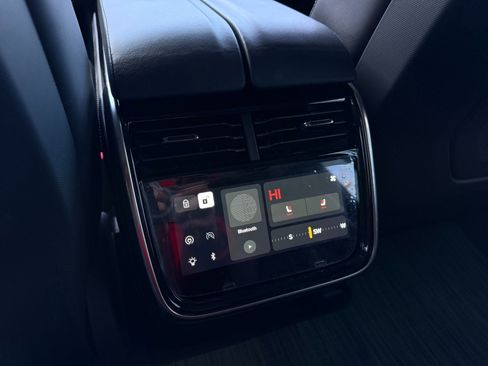 Used 2023 Rivian R1S Adventure image 36