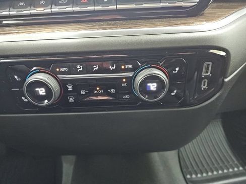 Used 2023 Chevrolet Silverado 1500 LT AWD/4WD image 7