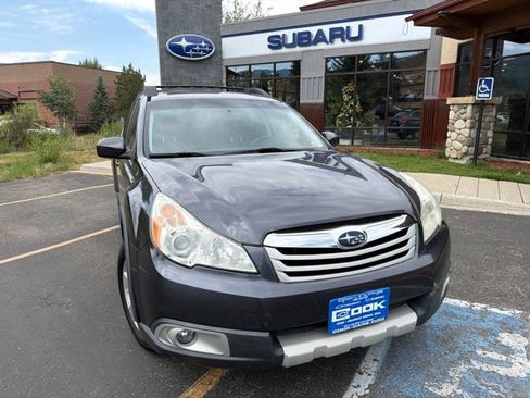 Used 2011 Subaru Outback 2.5i Limited AWD/4WD image 2