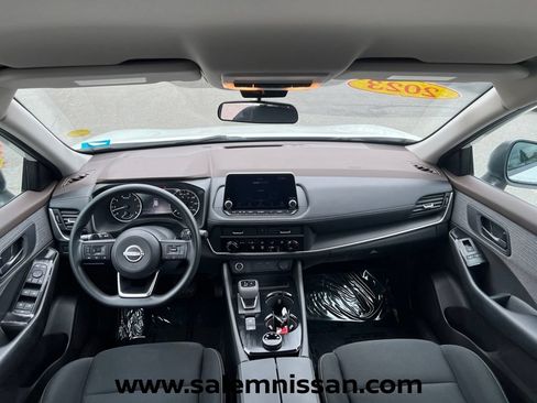 Used 2023 Nissan Rogue S AWD/4WD image 16