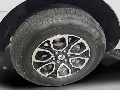 Used 2024 Ford Expedition Max XLT image 25