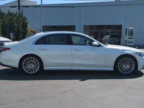 Used 2022 Mercedes-Benz S 580 4MATIC Sedan image 4