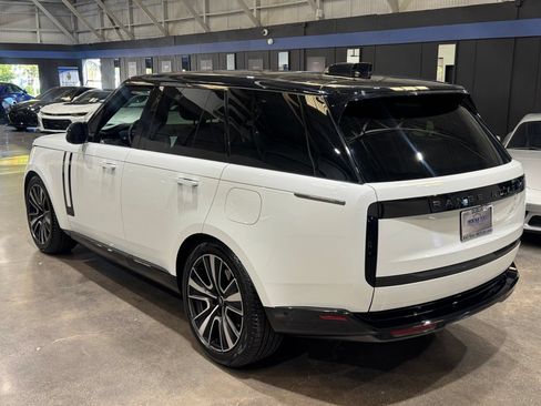 Used 2025 Land Rover Range Rover Autobiography AWD/4WD image 12