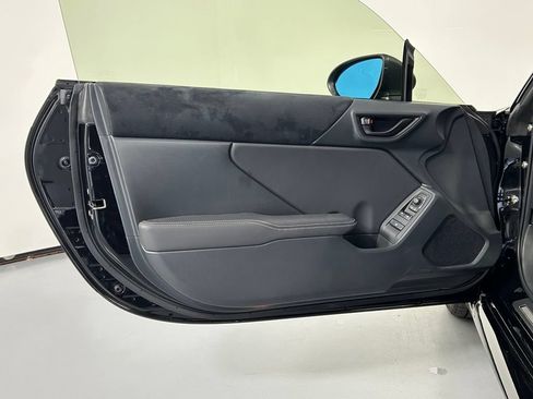 Used 2025 Toyota GR86 Premium w/ Performance Package RWD image 27