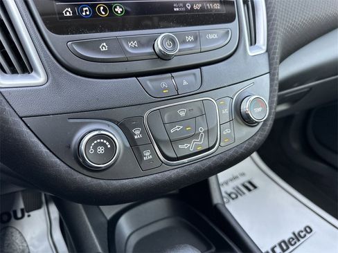 Used 2023 Chevrolet Malibu RS image 18