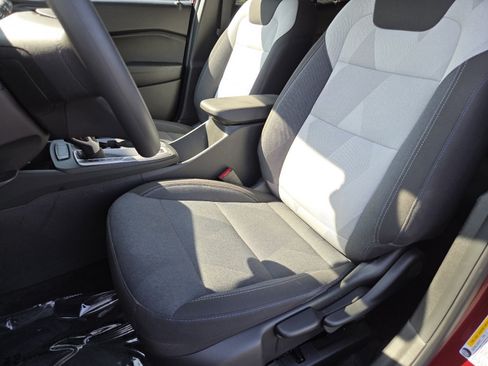 Used 2024 Chevrolet Trax LS FWD image 23