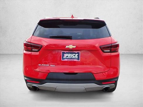 Used 2024 Chevrolet Blazer LT image 3