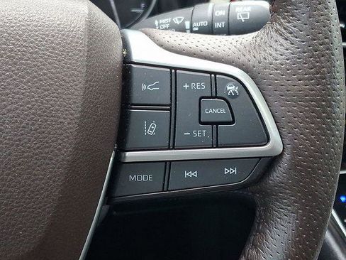 Certified 2022 Toyota Sienna Platinum AWD/4WD image 23