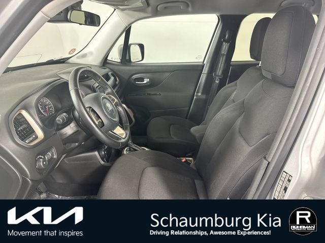 Used 2017 Jeep Renegade Latitude w/ Cold Weather Group AWD/4WD image 5