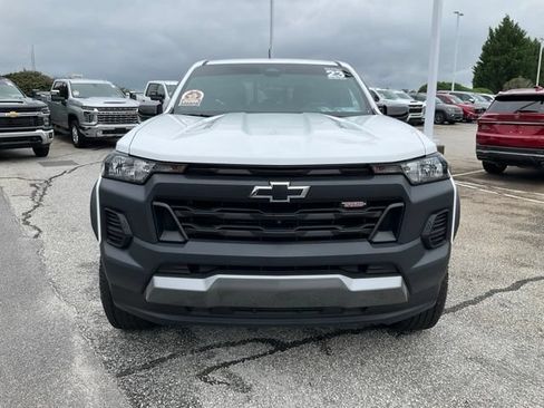Used 2023 Chevrolet Colorado Trail Boss w/ Technology Package AWD/4WD image 2