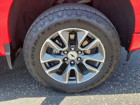 Used 2022 Chevrolet Silverado 1500 RST w/ Z71 Off-Road Package AWD/4WD image 7