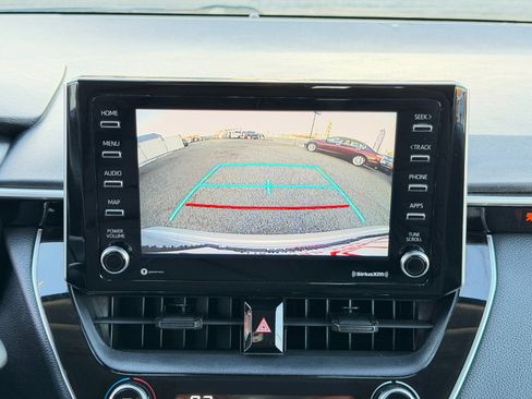 Used 2021 Toyota Corolla LE image 48