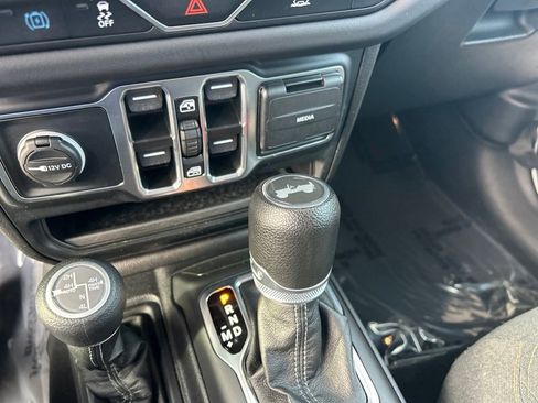 Used 2024 Jeep Wrangler Unlimited Sahara AWD/4WD image 13