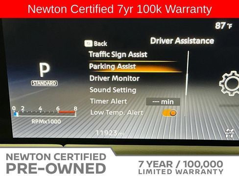 Used 2025 Nissan Armada Platinum Reserve AWD/4WD image 71