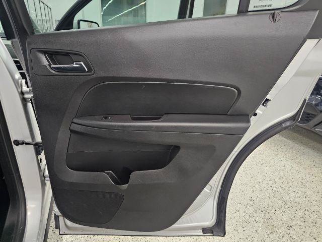 Used 2017 Chevrolet Equinox LT w/ Convenience Package FWD image 31