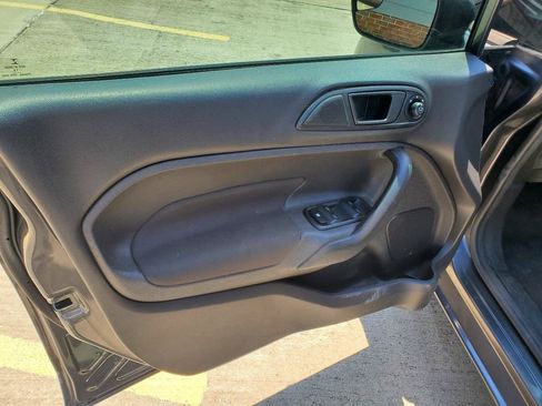 Used 2018 Ford Fiesta SE FWD image 16
