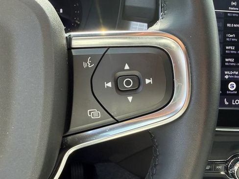 Certified 2024 Volvo XC40 B5 Core AWD/4WD image 25