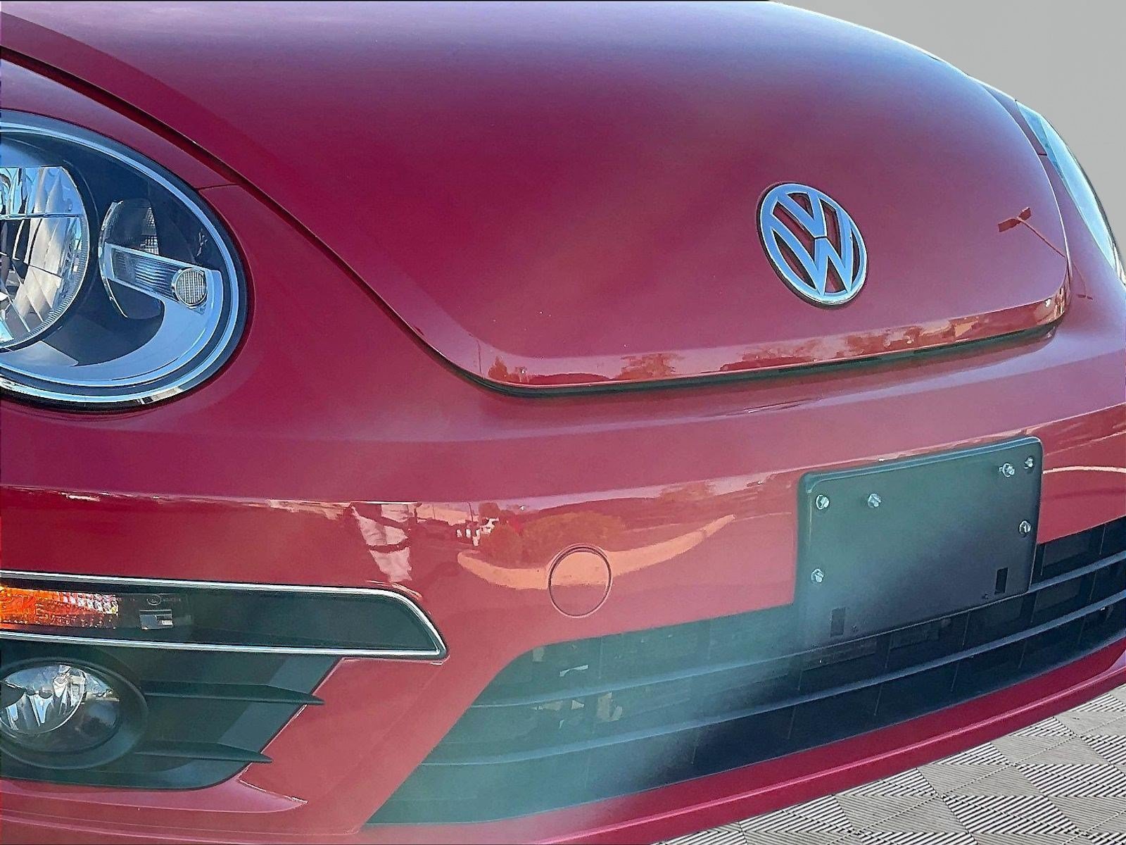 Used 2014 Volkswagen Beetle R-Line FWD image 33