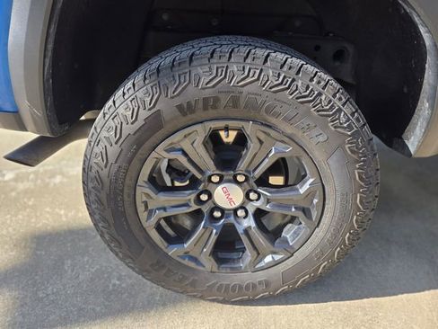 Used 2023 GMC Canyon Elevation w/ Convenience Package image 13